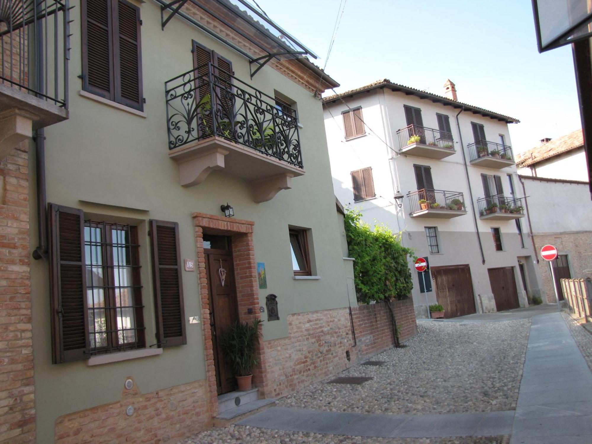 Alla Torre - Nel Cuore Del Borgo Storico Castagnole delle Lanze Buitenkant foto